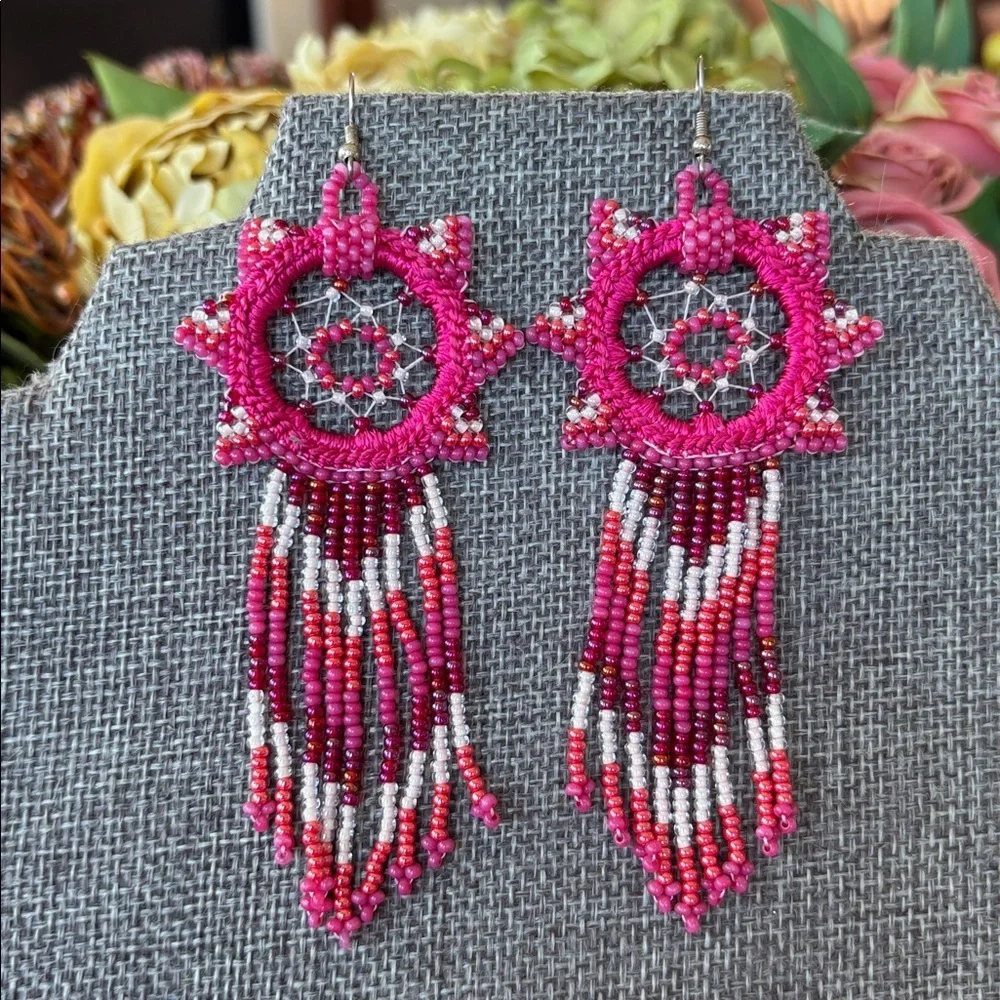 Handmade Native American Seed Bead Dreamcatcher Drop Earrings Pink Red White - Picture 4 of 12